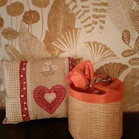 De Charme Piscine Privee A *