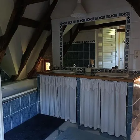 De Charme Piscine Privee A 度假居 马特尔