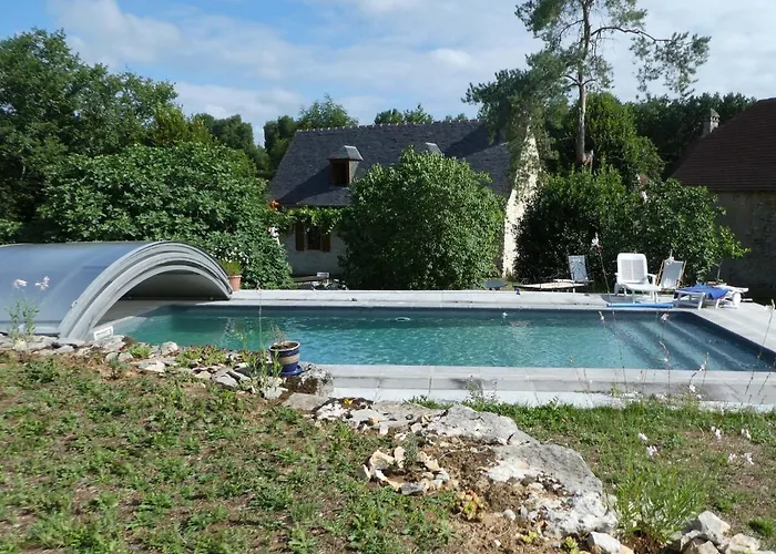 De Charme Piscine Privee A * Martel